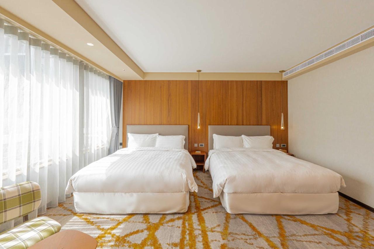 Home Hotel Taipei Bagian luar foto