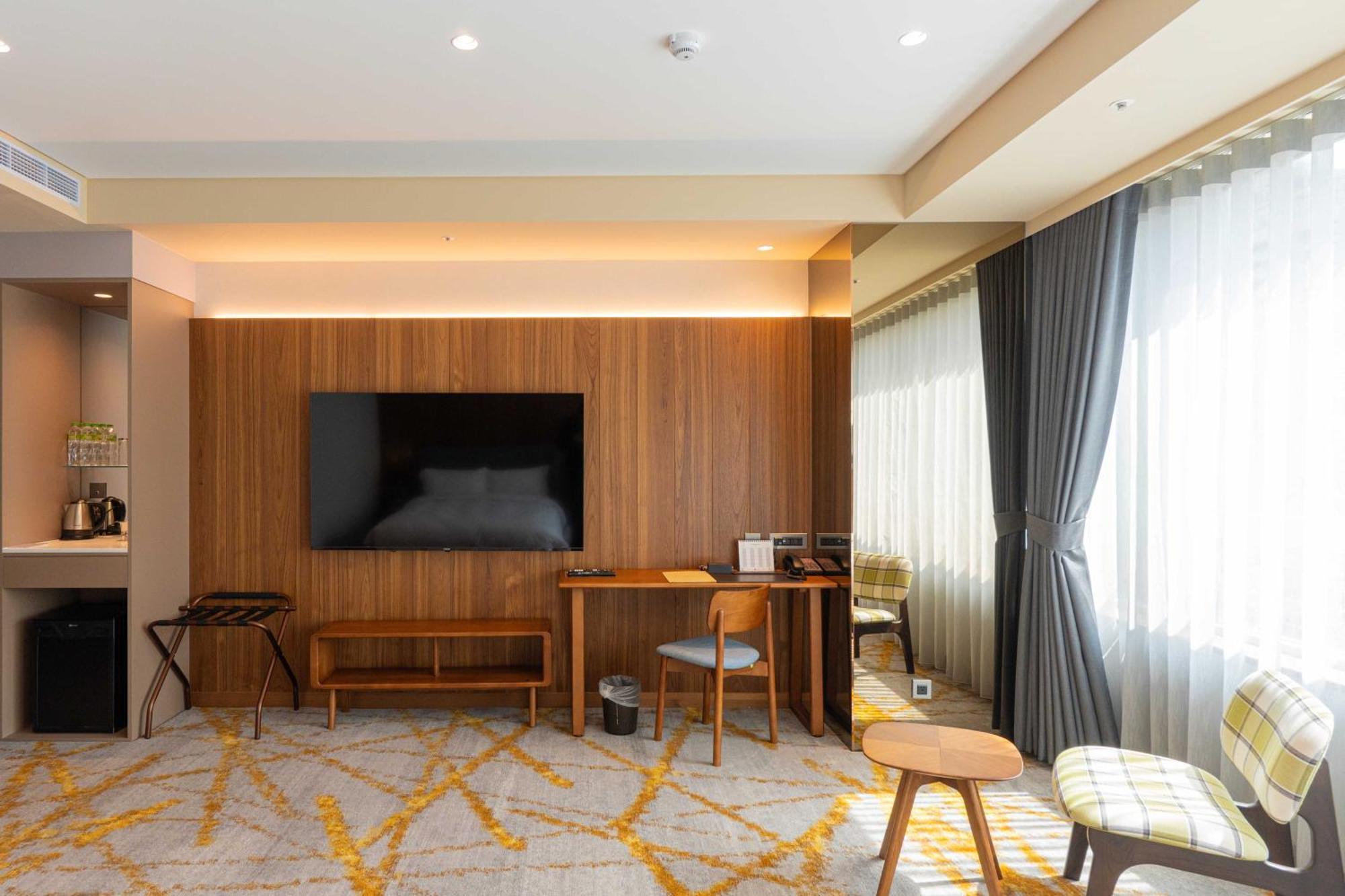Home Hotel Taipei Bagian luar foto