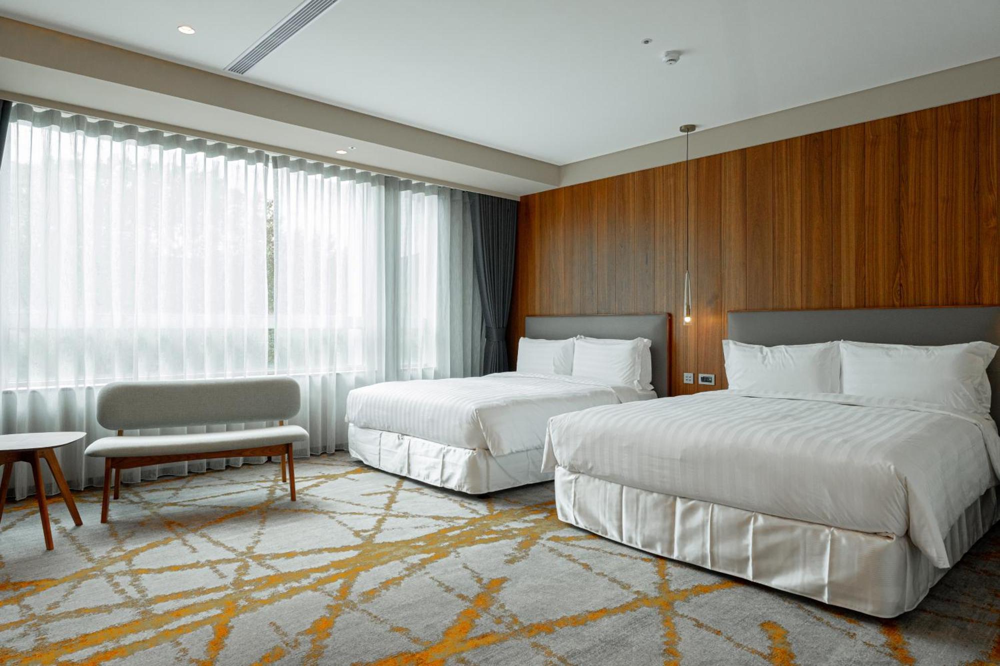 Home Hotel Taipei Bagian luar foto