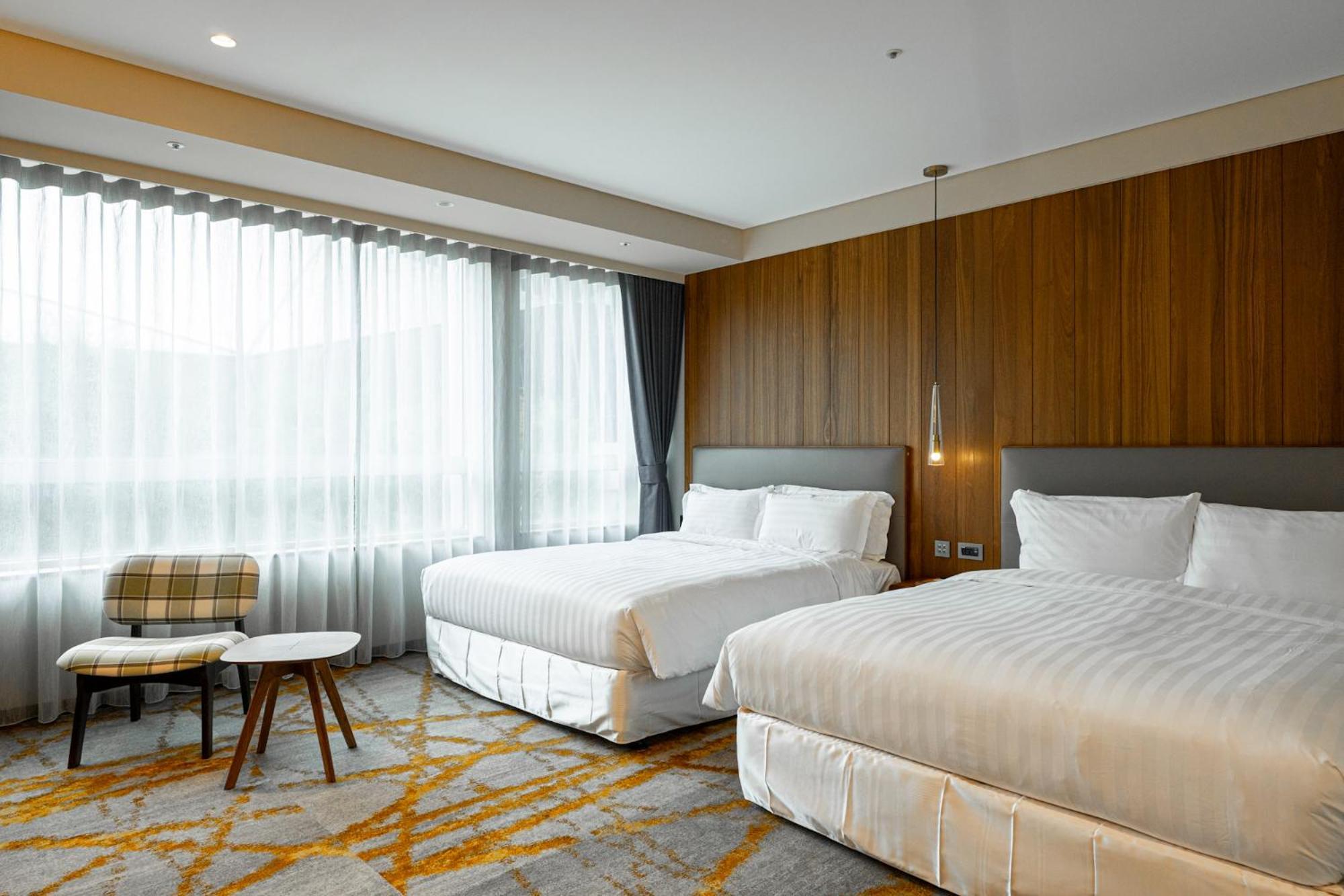 Home Hotel Taipei Bagian luar foto
