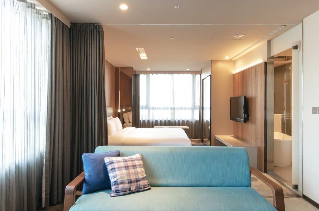 Home Hotel Taipei Bagian luar foto