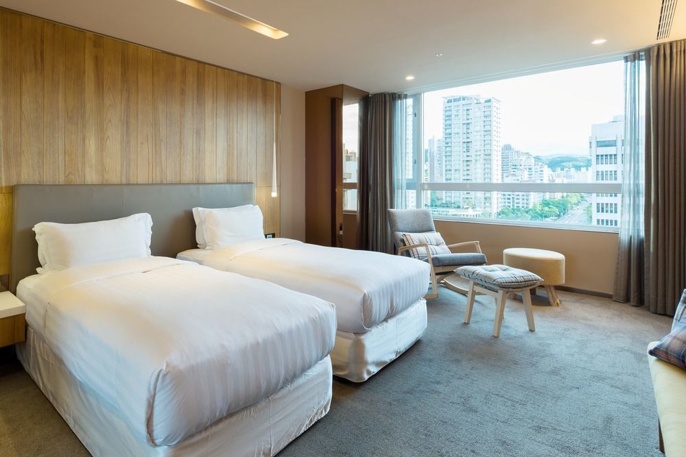 Home Hotel Taipei Bagian luar foto