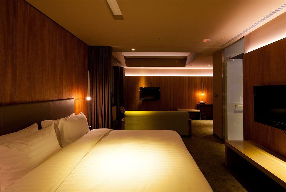 Home Hotel Taipei Bagian luar foto